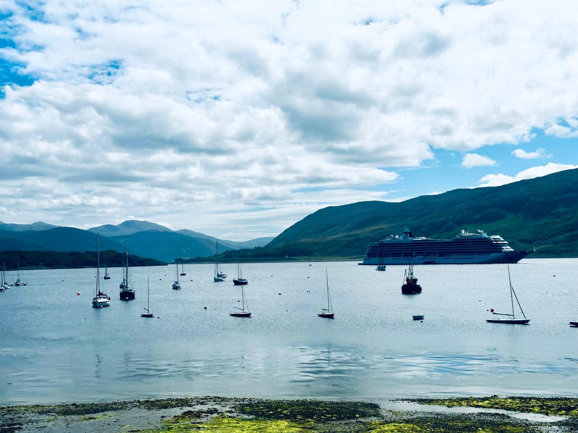The Ferry Boat Inn Ullapool Bagian luar foto